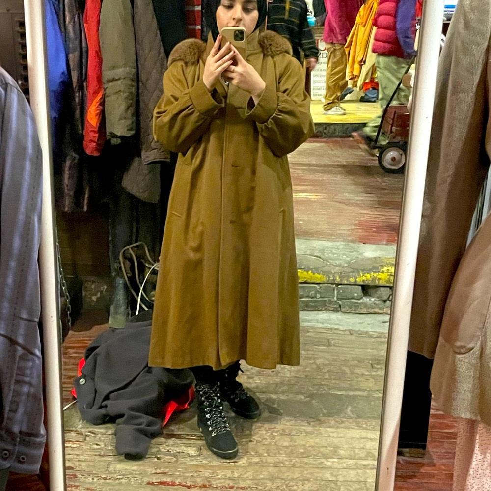 Vintage Brown Caramel Trench Coat water Resistant Jacket with Faux Fur hood